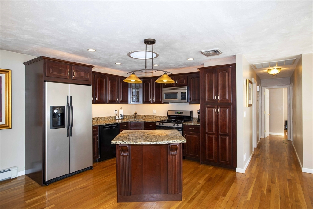 795 Old Warren Rd