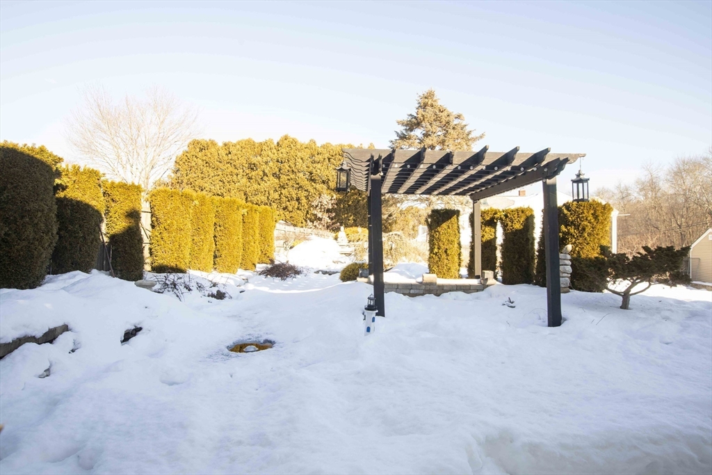 795 Old Warren Rd