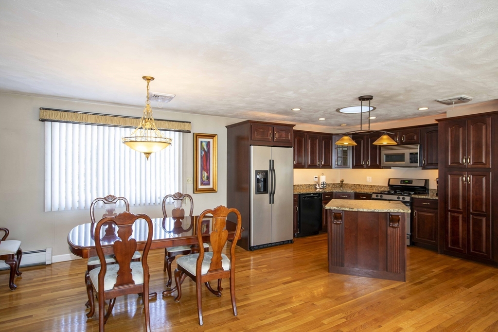 795 Old Warren Rd