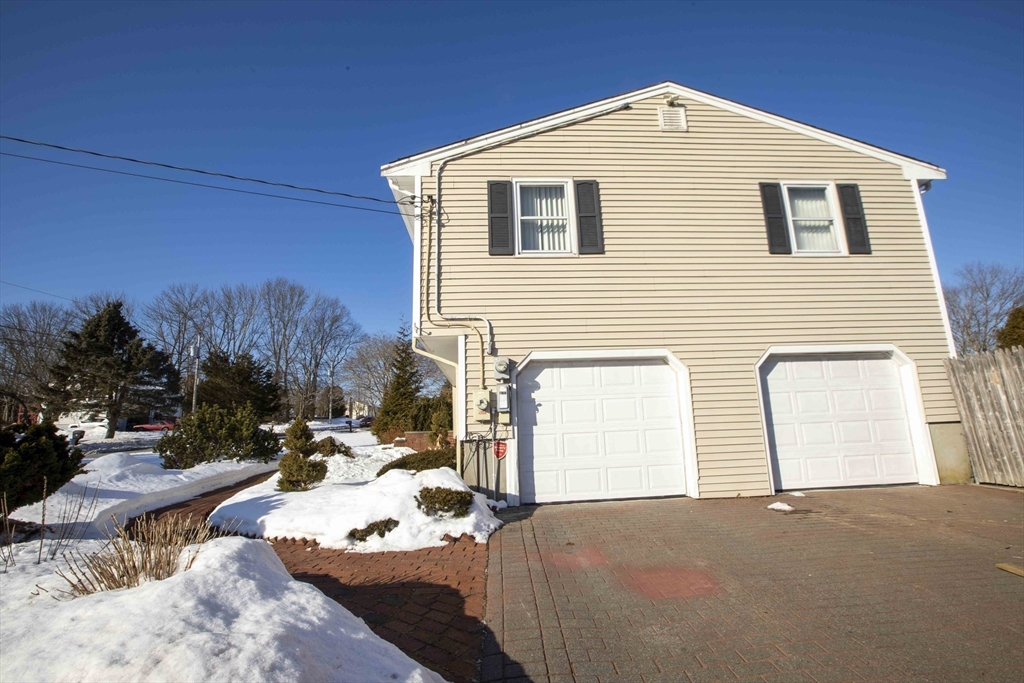 795 Old Warren Rd