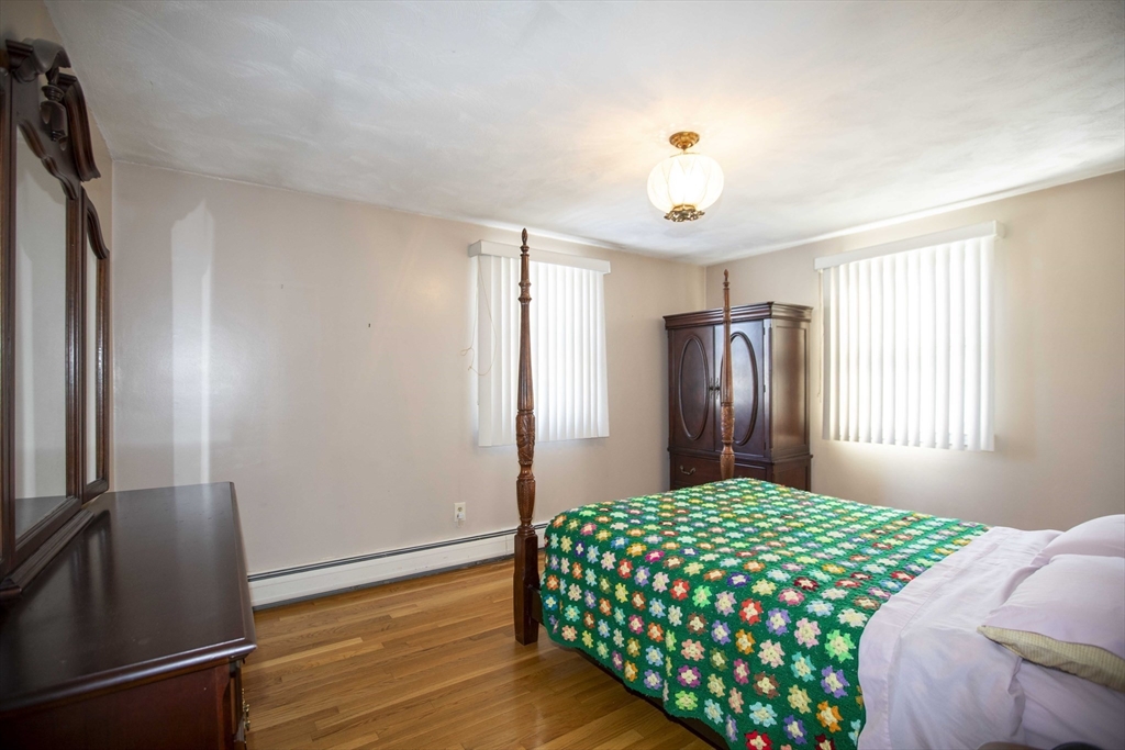 795 Old Warren Rd