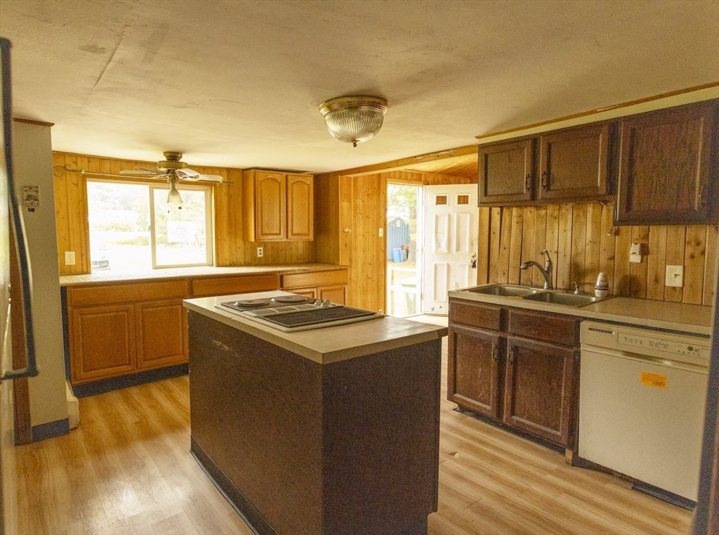 101 Pine Grove Ave