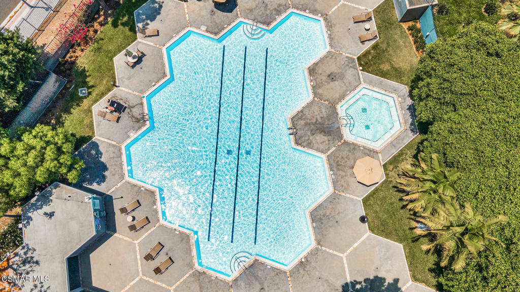 800 W 1st Street 1405