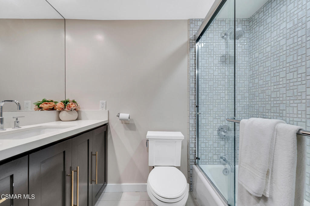 800 W 1st Street 1405