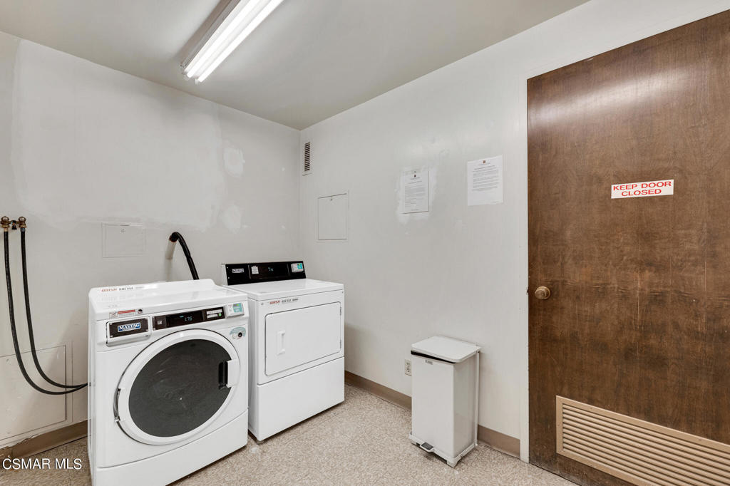 800 W 1st Street 1405