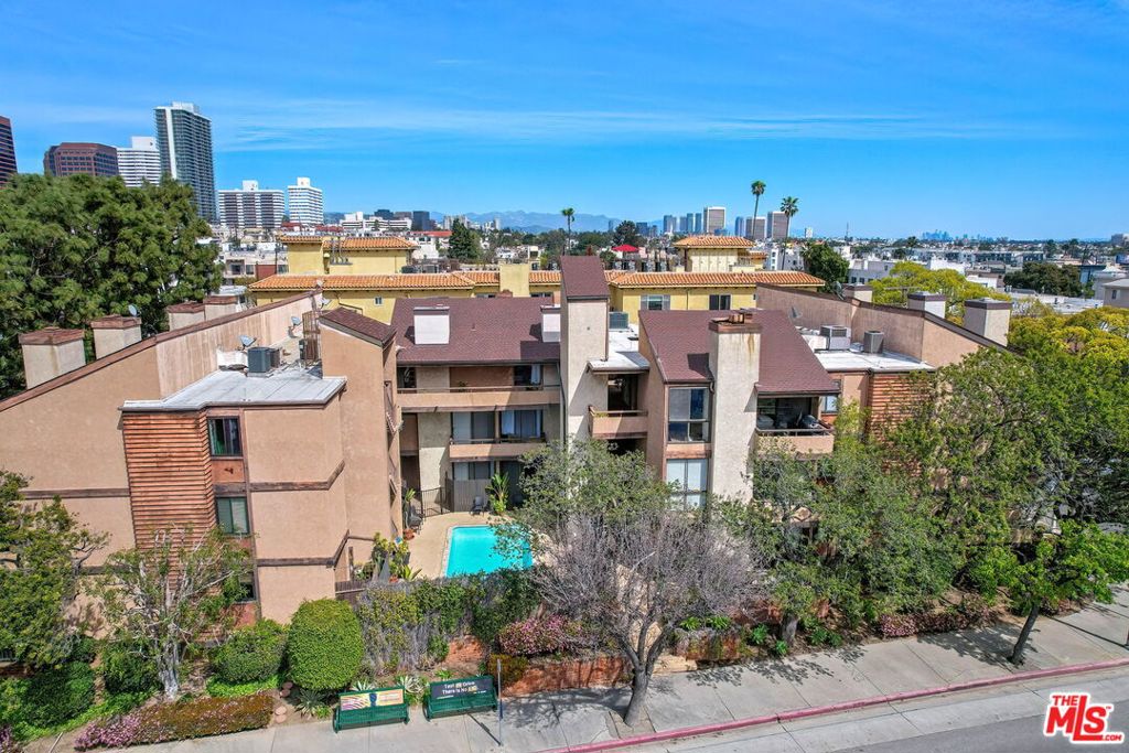 1328 S Bundy Drive 15