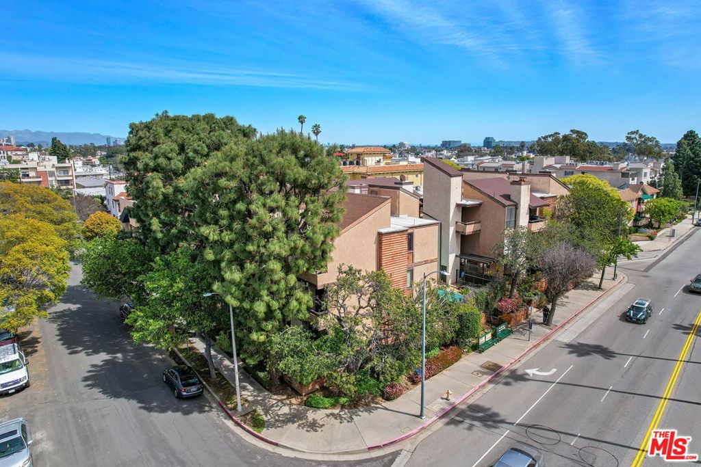 1328 S Bundy Drive 15