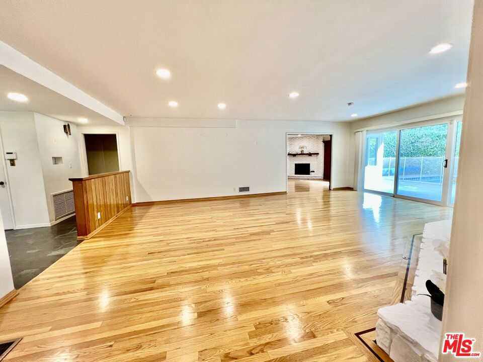 1008 Westholme Avenue