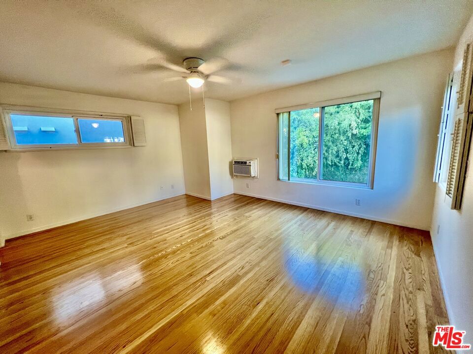 1008 Westholme Avenue