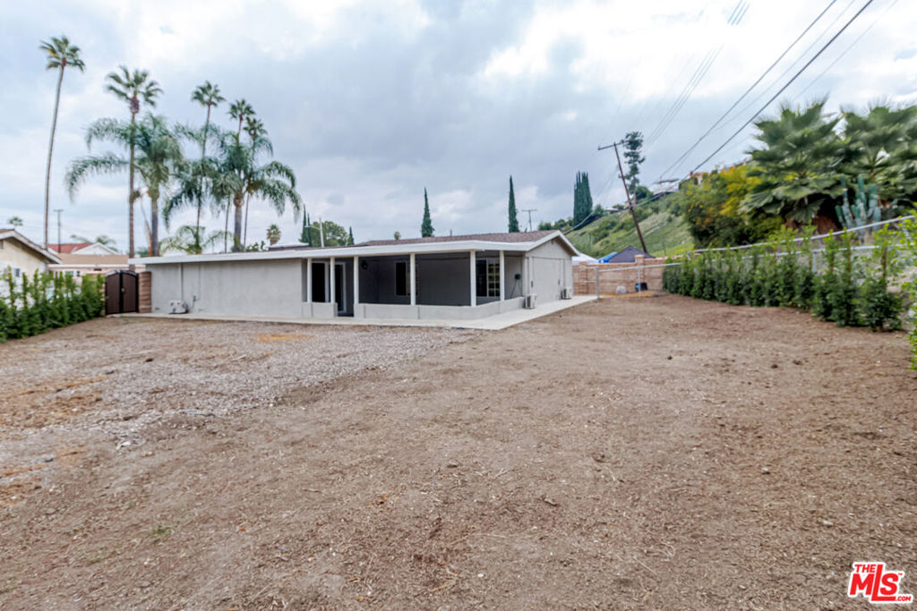 1521 Almena Avenue