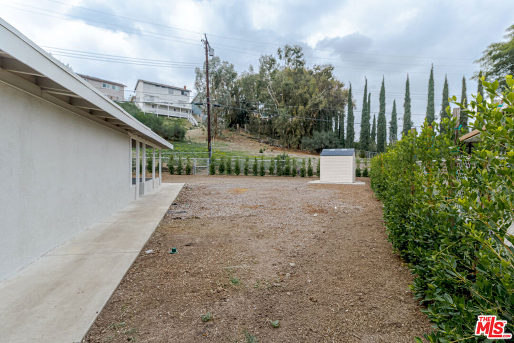 1521 Almena Avenue