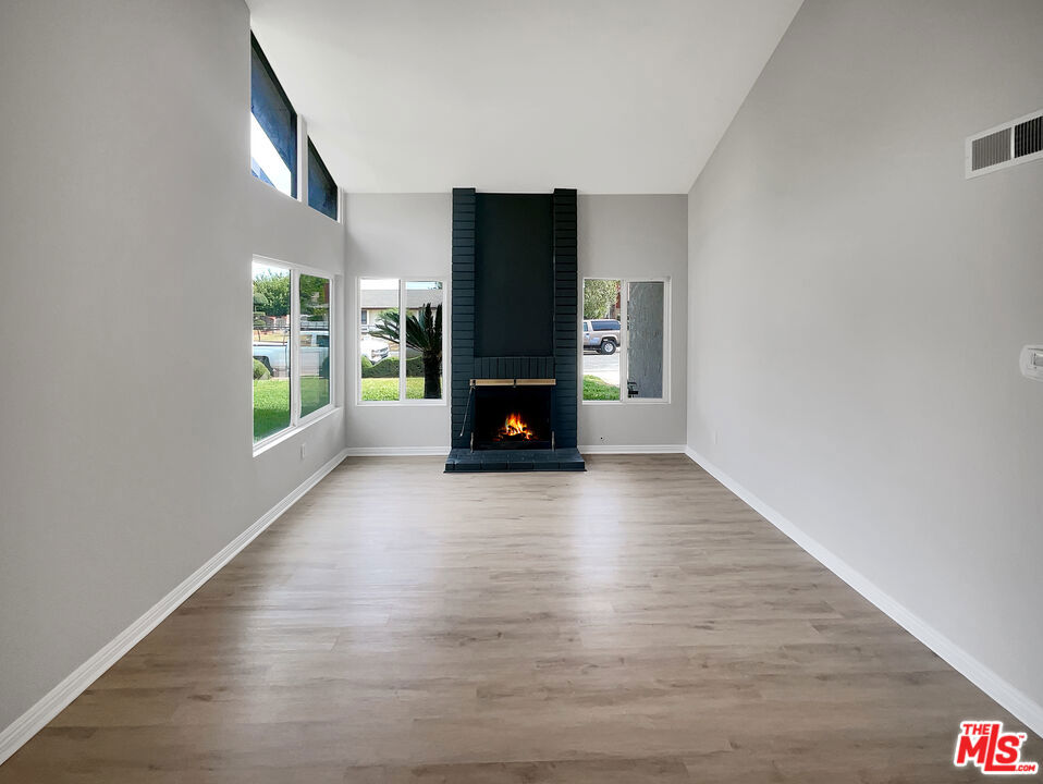 1519 Hedgepath Avenue