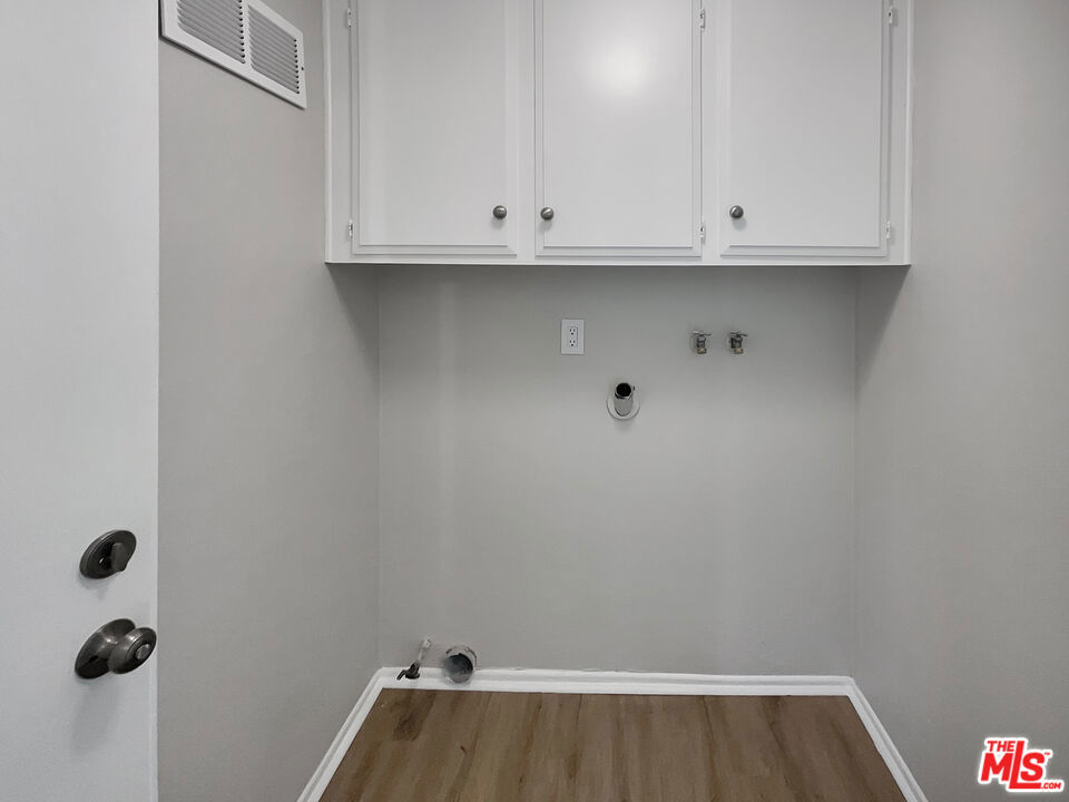 1519 Hedgepath Avenue