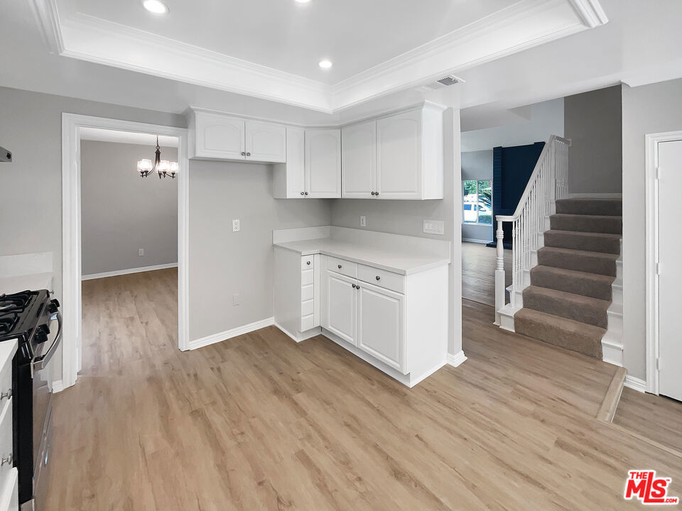 1519 Hedgepath Avenue