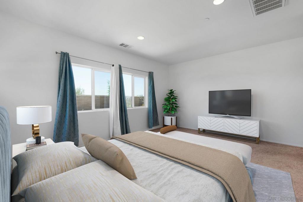 3106 S Plymouth Paseo