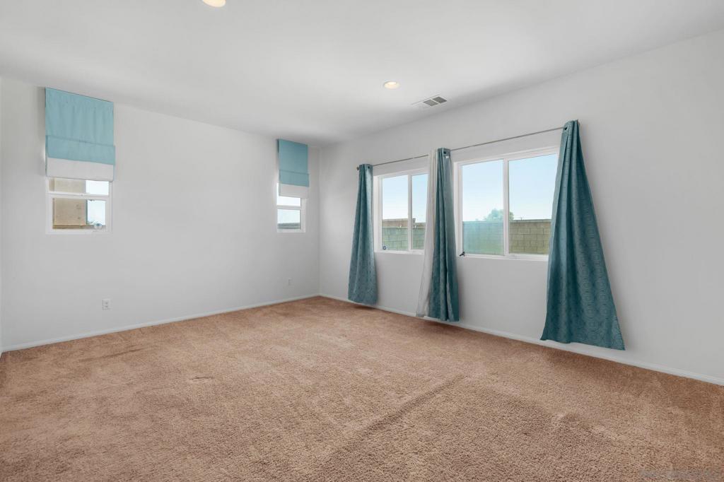 3106 S Plymouth Paseo