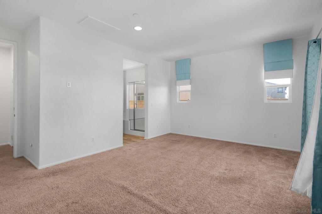 3106 S Plymouth Paseo