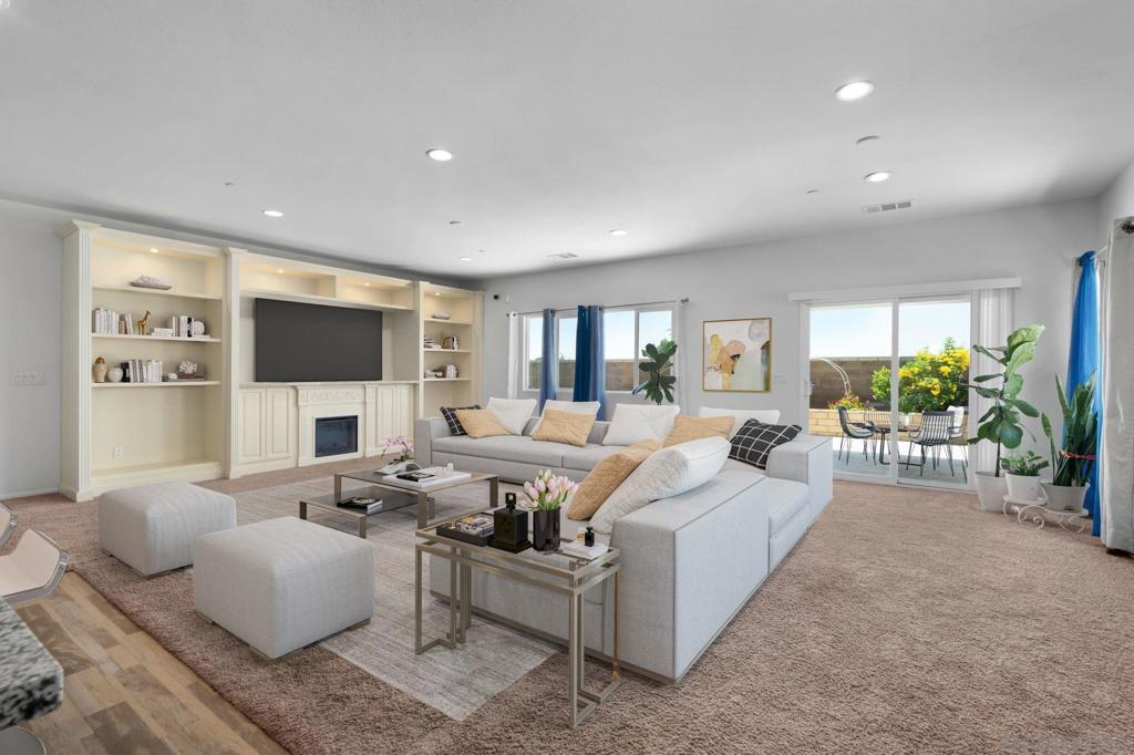 3106 S Plymouth Paseo