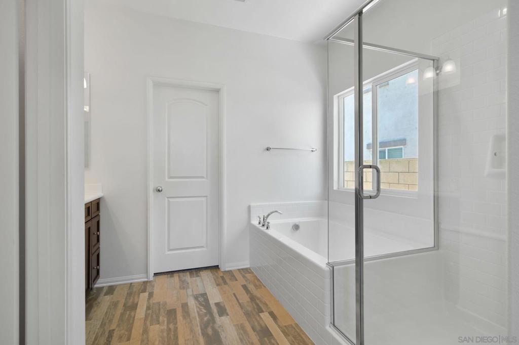 3106 S Plymouth Paseo