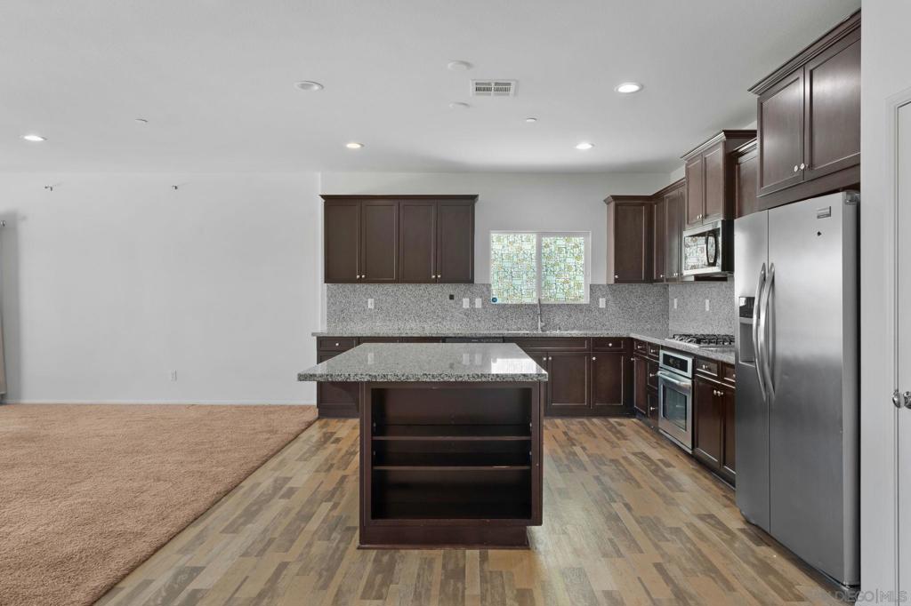 3106 S Plymouth Paseo