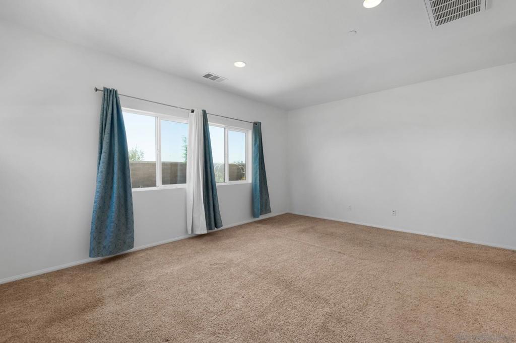 3106 S Plymouth Paseo