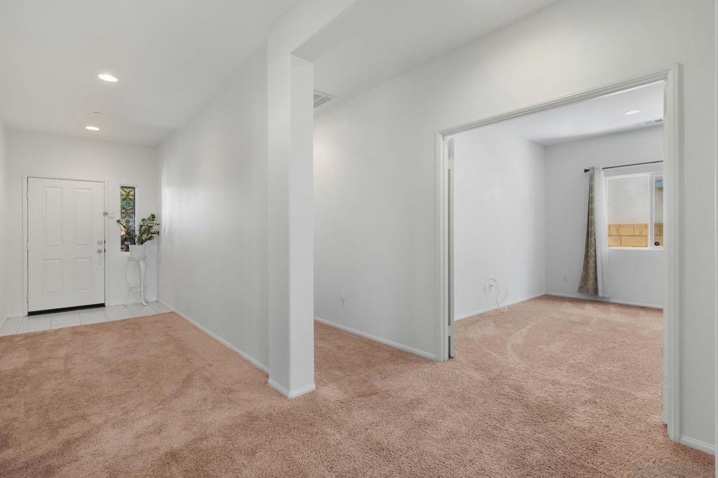 3106 S Plymouth Paseo