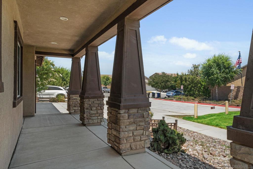 3106 S Plymouth Paseo