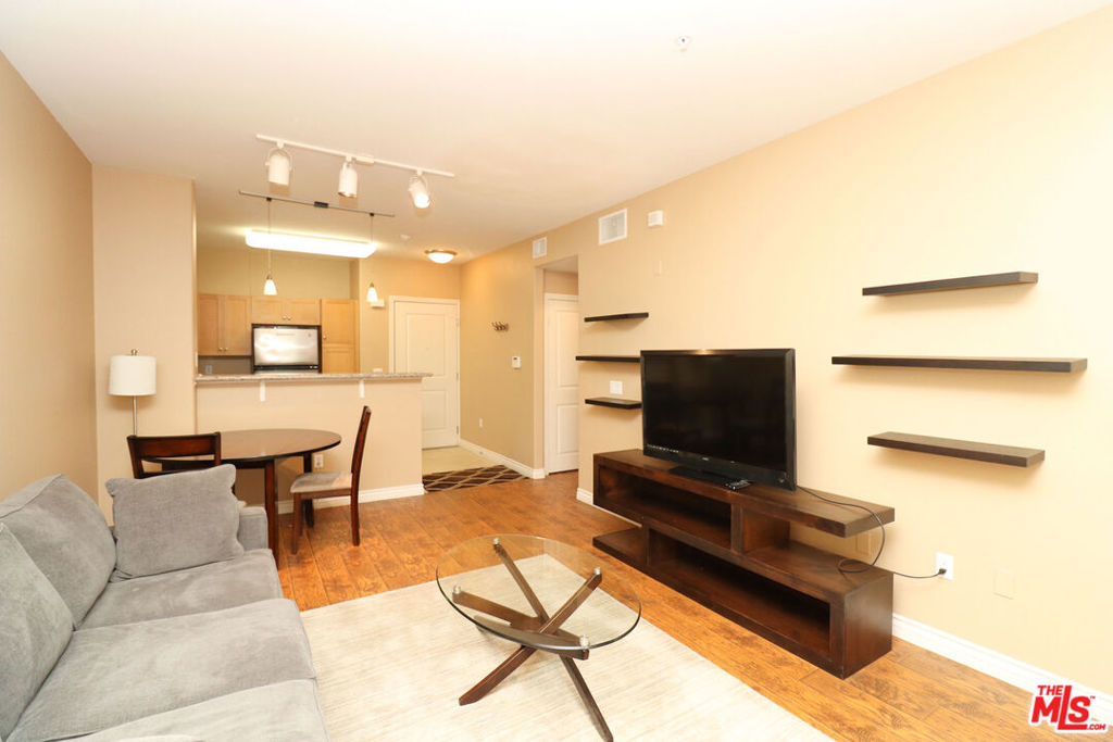 100 S Alameda Street 113