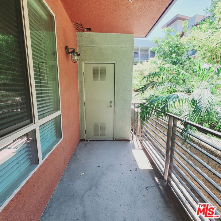 100 S Alameda Street 113