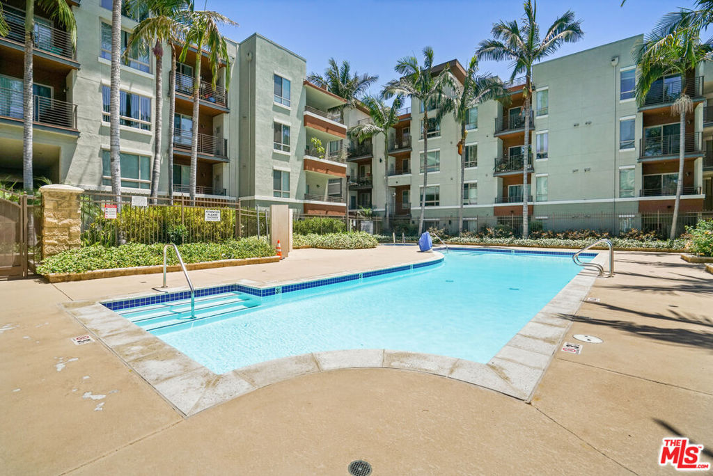 100 S Alameda Street 113