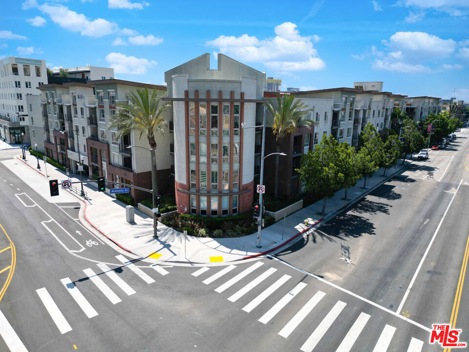 100 S Alameda Street 113