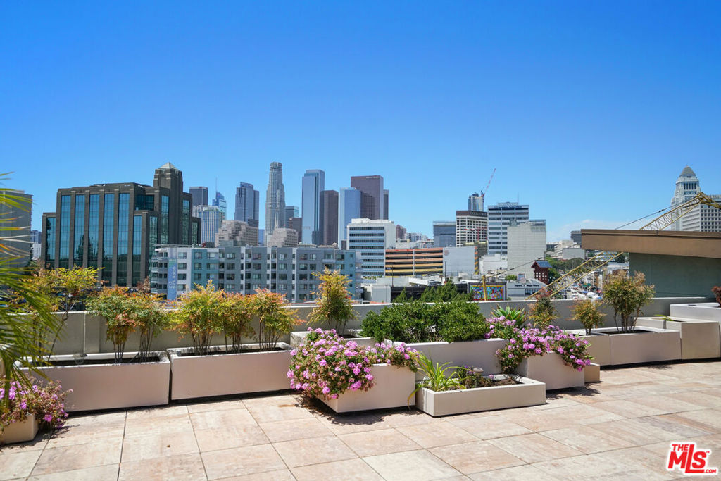 100 S Alameda Street 113