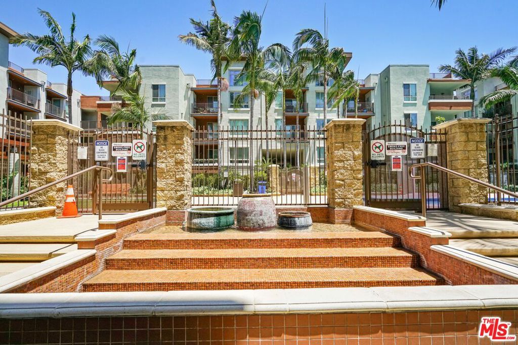 100 S Alameda Street 113