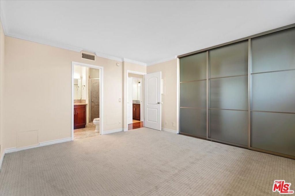100 S Doheny Drive 421