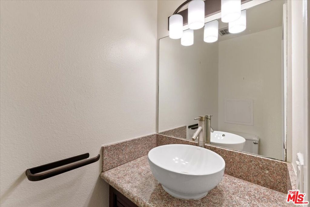 100 S Doheny Drive 421