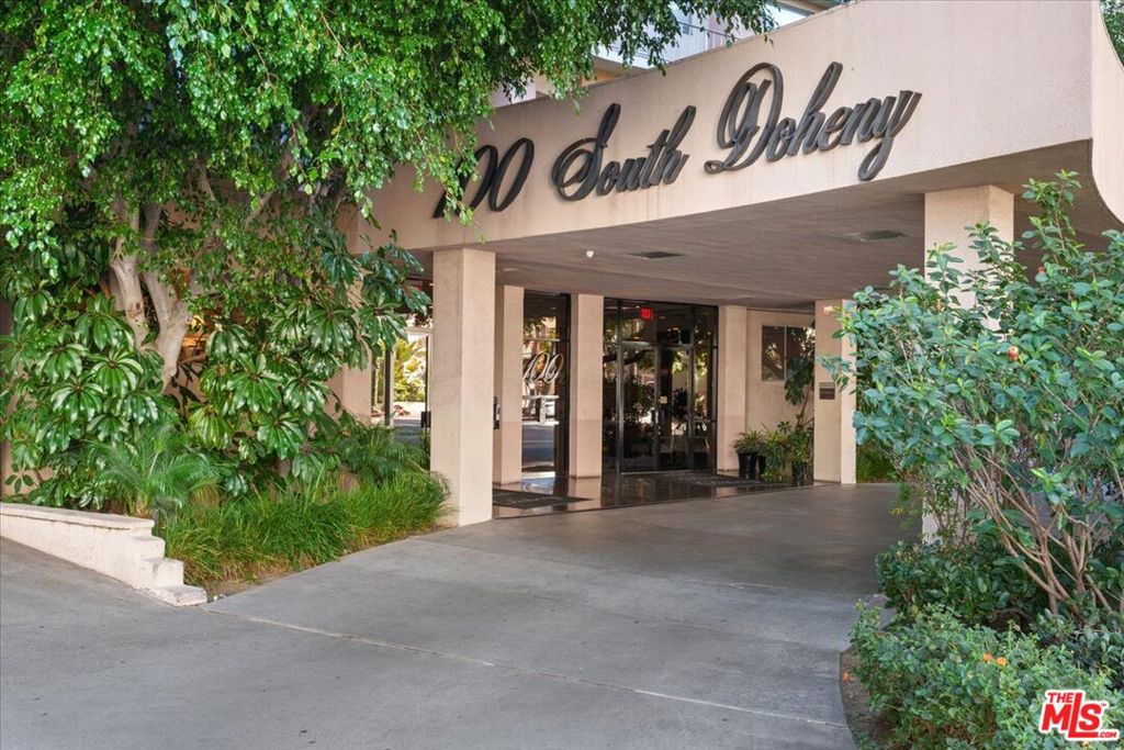 100 S Doheny Drive 421