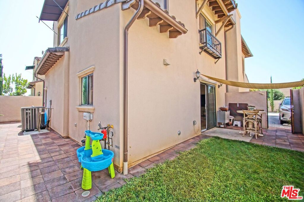 1958 S California Street D