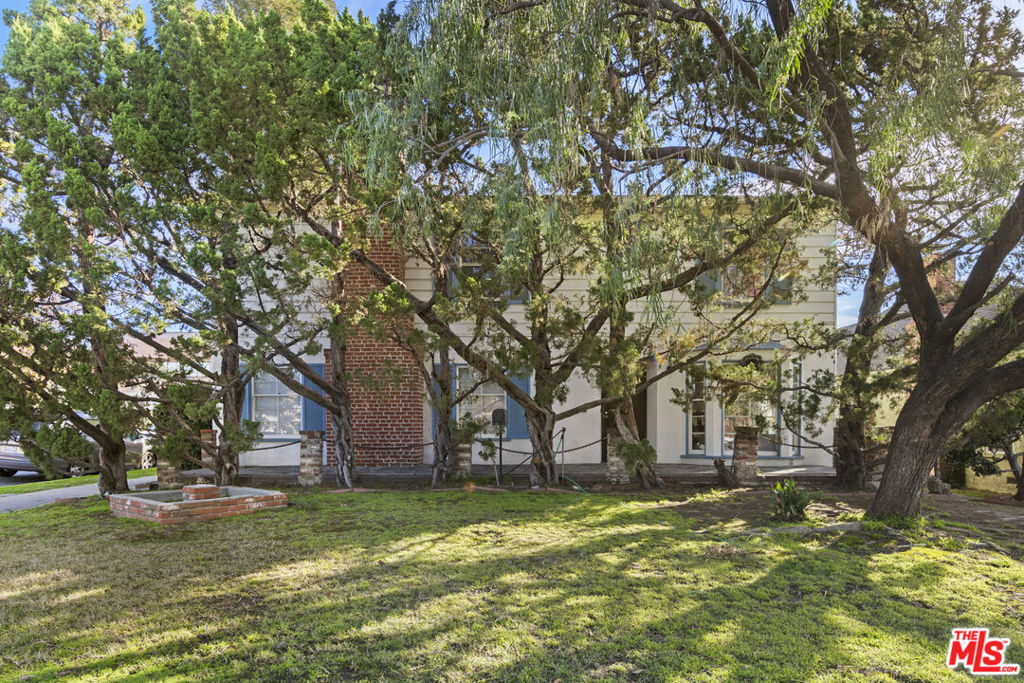 1100 S 2nd Street