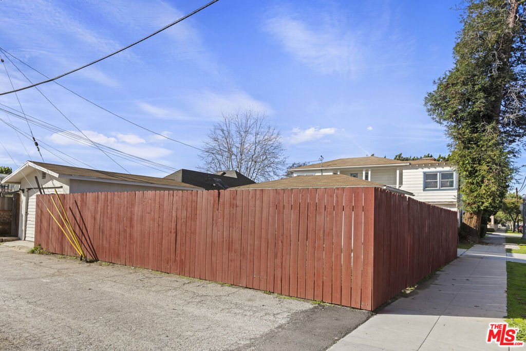 1100 S 2nd Street