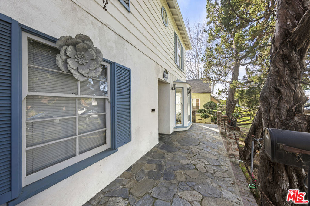 1100 S 2nd Street