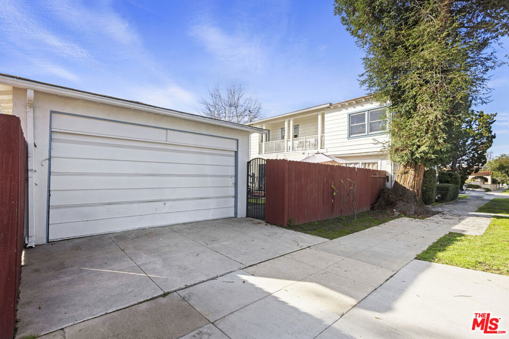 1100 S 2nd Street