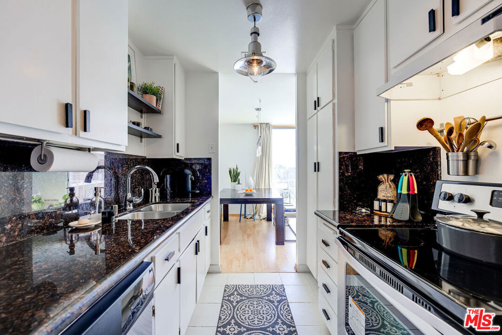 100 S Doheny Drive 710