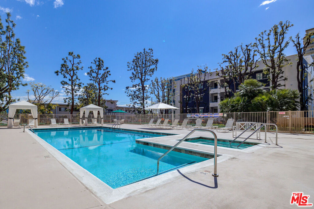 100 S Doheny Drive 710