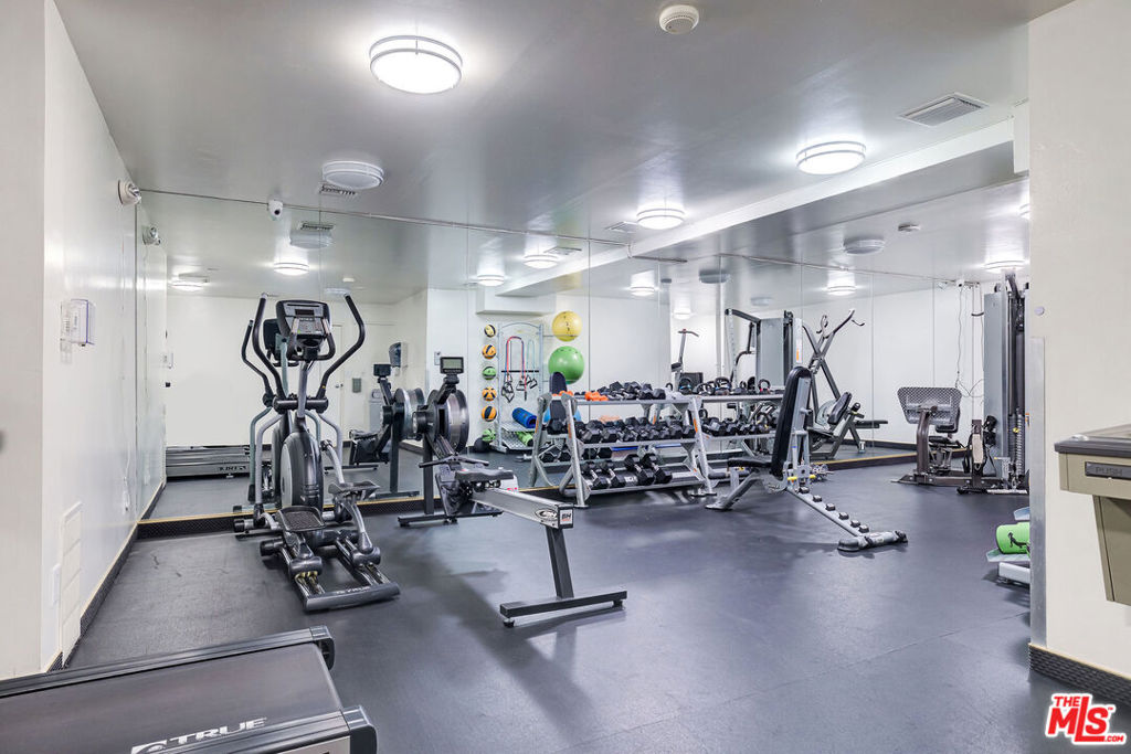 100 S Doheny Drive 710