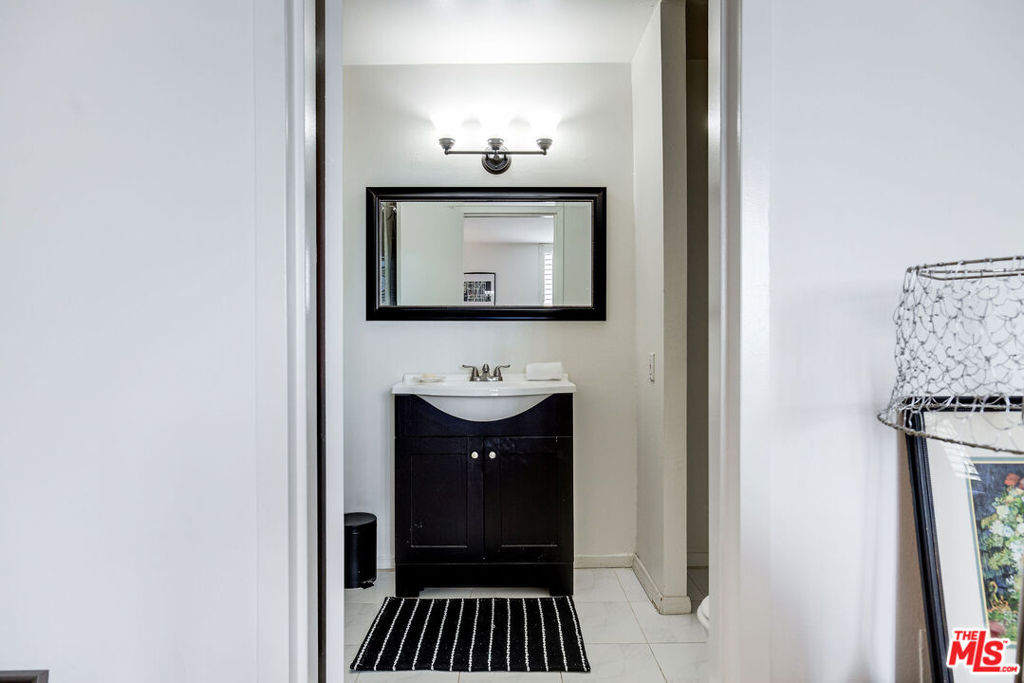 100 S Doheny Drive 710