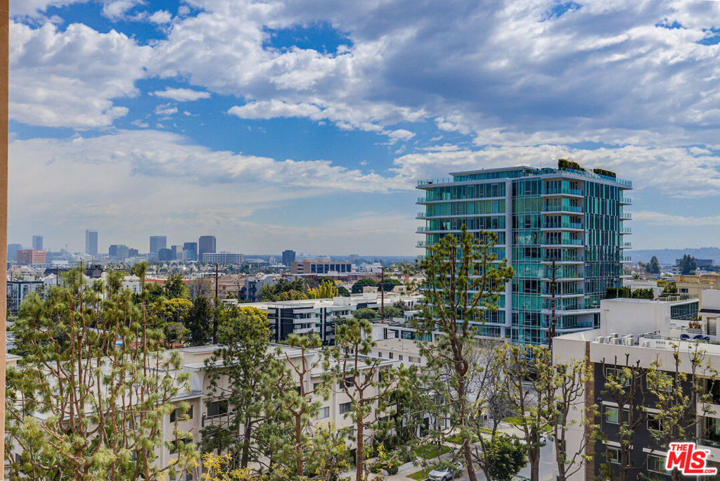 100 S Doheny Drive 710