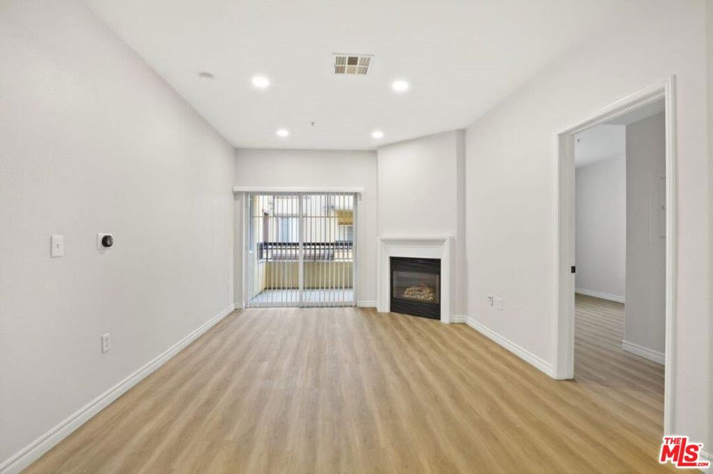 1901 N Buena Vista Street 02-311