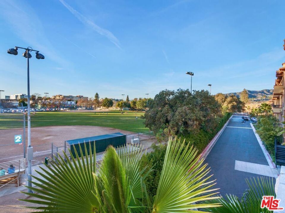 1901 N Buena Vista Street 02-311