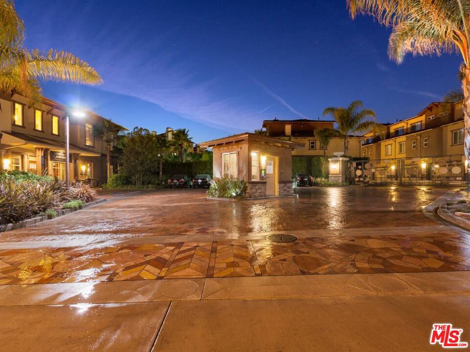 1901 N Buena Vista Street 02-311