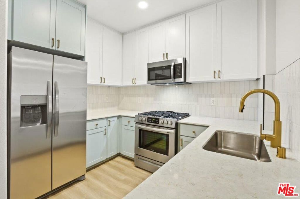 1901 N Buena Vista Street 02-311